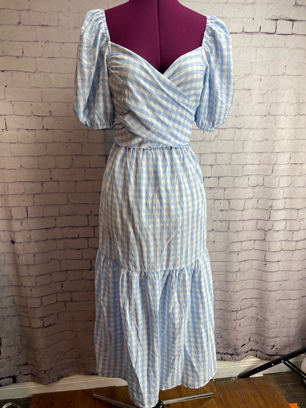 Cherry Cloth size large blue and white gingham midi dress
